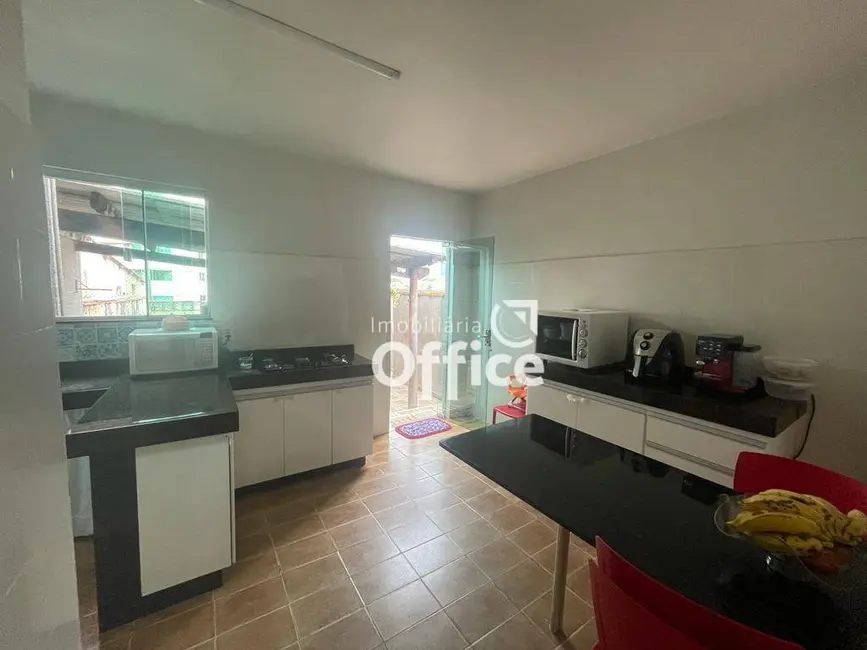 Foto 7 de Casa com 3 quartos à venda, 235m2 em Maracanã, Anapolis - GO