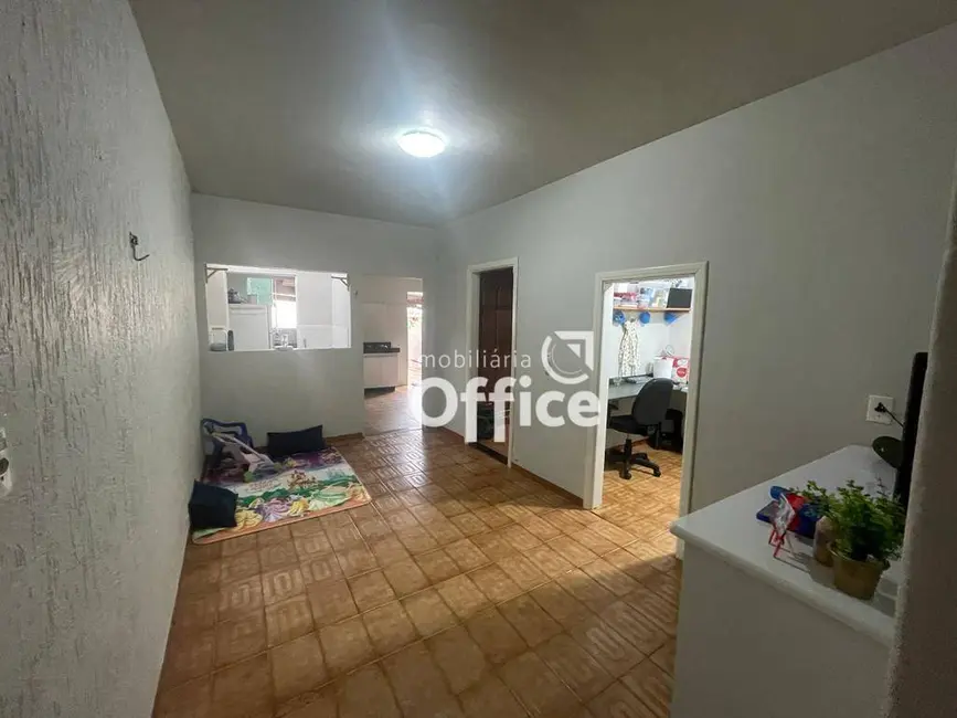 Foto 8 de Casa com 3 quartos à venda, 235m2 em Maracanã, Anapolis - GO