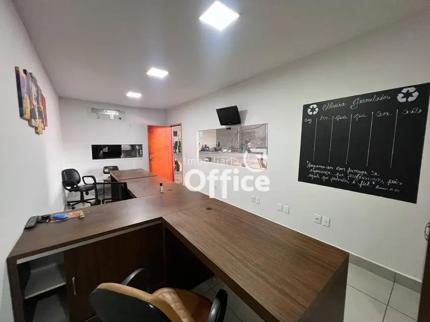 Foto 1 de Armazém / Galpão para alugar, 650m2 em Vila Industrial, Anapolis - GO