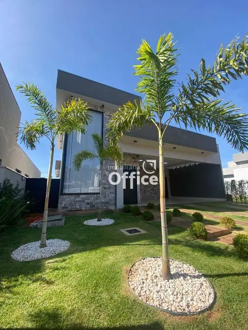 Foto 1 de Casa de Condomínio com 4 quartos à venda, 420m2 em Setor Bougainville, Anapolis - GO