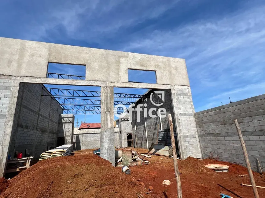 Armazém / Galpão à venda e para alugar, 300m2 em Parque Brasília 2ª Etapa, Anapolis - GO - imagem 3 Foto 3 de Armazém / Galpão à venda e para alugar, 300m2 em Parque Brasília 2ª Etapa, Anapolis - GO