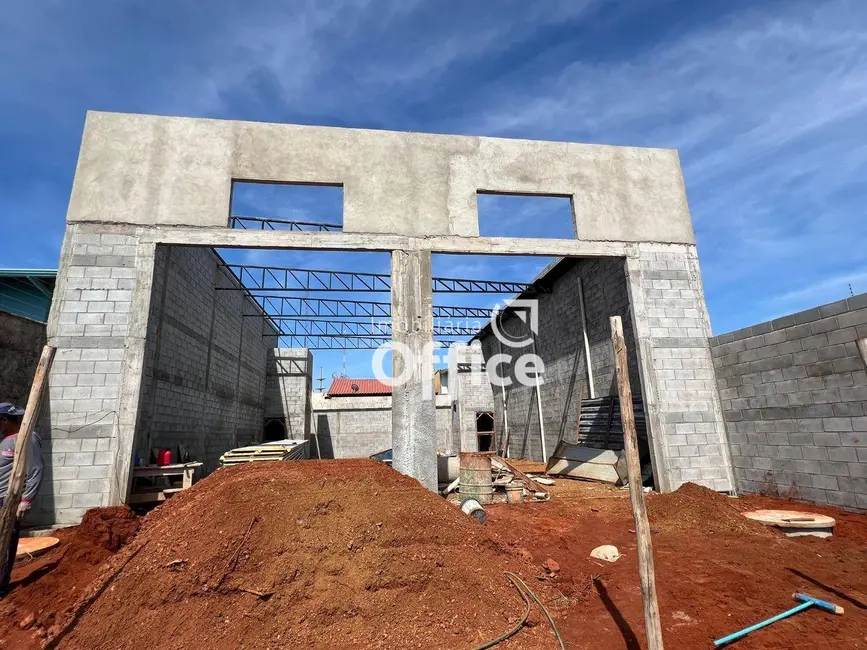 Armazém / Galpão à venda e para alugar, 300m2 em Parque Brasília 2ª Etapa, Anapolis - GO - imagem 4 Foto 4 de Armazém / Galpão à venda e para alugar, 300m2 em Parque Brasília 2ª Etapa, Anapolis - GO