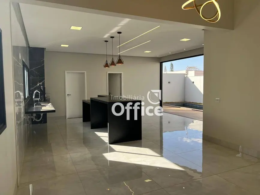 Casa com 3 quartos à venda, 420m2 em Anápolis City, Anapolis - GO - imagem 6 Foto 6 de Casa com 3 quartos à venda, 420m2 em Anápolis City, Anapolis - GO