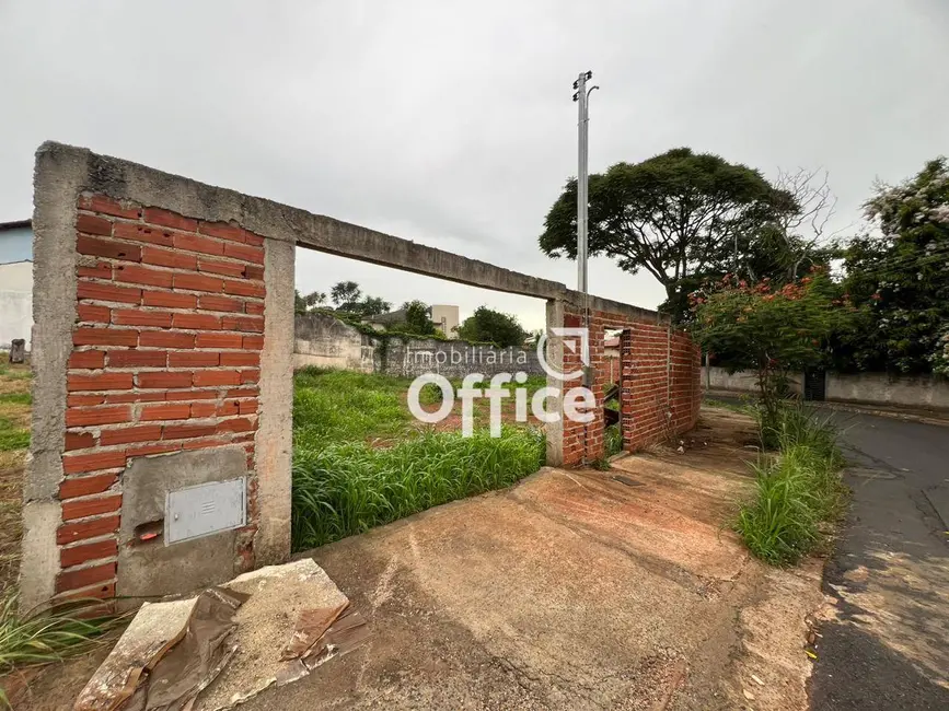 Foto 2 de Terreno / Lote à venda, 442m2 em Anápolis City, Anapolis - GO