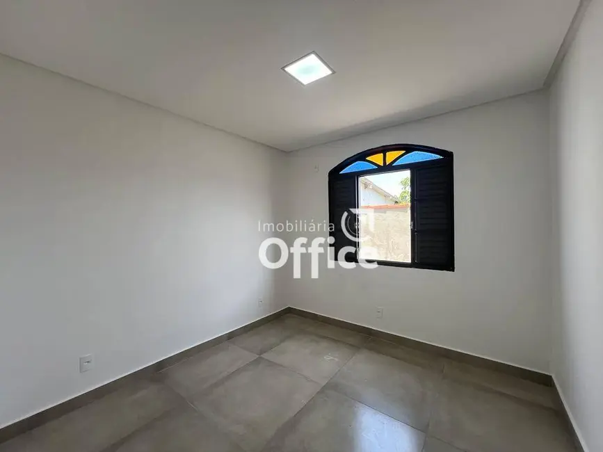 Foto 3 de Sala Comercial para alugar, 110m2 em Jundiaí, Anapolis - GO