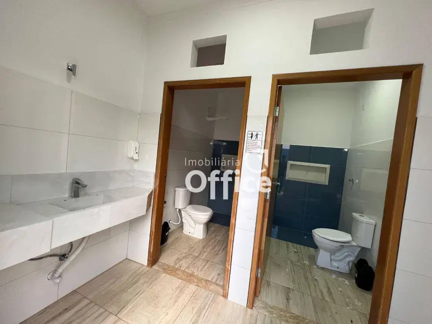 Foto 3 de Sala Comercial para alugar, 440m2 em Residencial Santa Cruz, Anapolis - GO