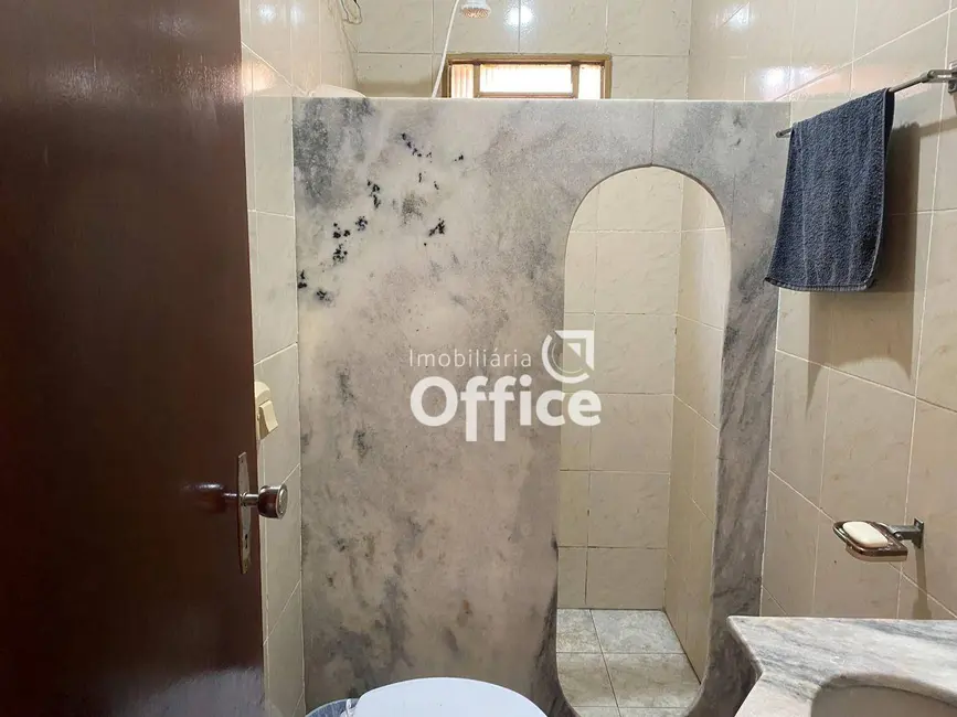 Casa com 2 quartos à venda, 240m2 em Jardim Alexandrina, Anapolis - GO - imagem 6 Foto 6 de Casa com 2 quartos à venda, 240m2 em Jardim Alexandrina, Anapolis - GO