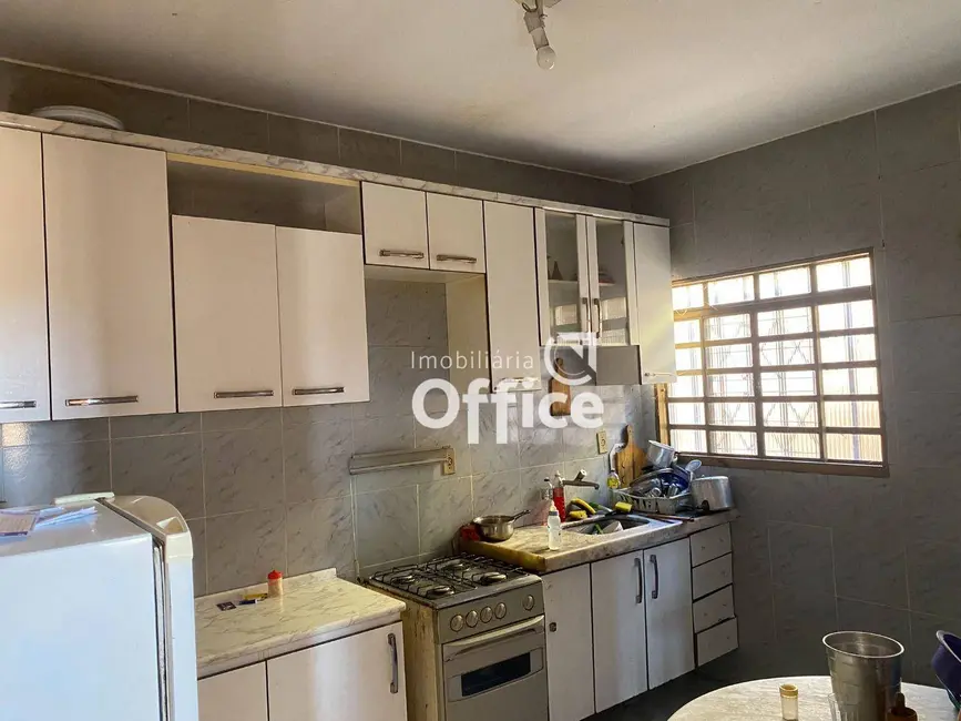 Casa com 2 quartos à venda, 240m2 em Jardim Alexandrina, Anapolis - GO - imagem 4 Foto 4 de Casa com 2 quartos à venda, 240m2 em Jardim Alexandrina, Anapolis - GO
