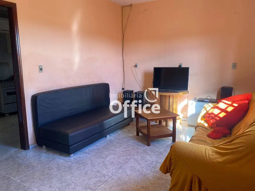 Casa com 2 quartos à venda, 240m2 em Jardim Alexandrina, Anapolis - GO - imagem 3 Foto 3 de Casa com 2 quartos à venda, 240m2 em Jardim Alexandrina, Anapolis - GO