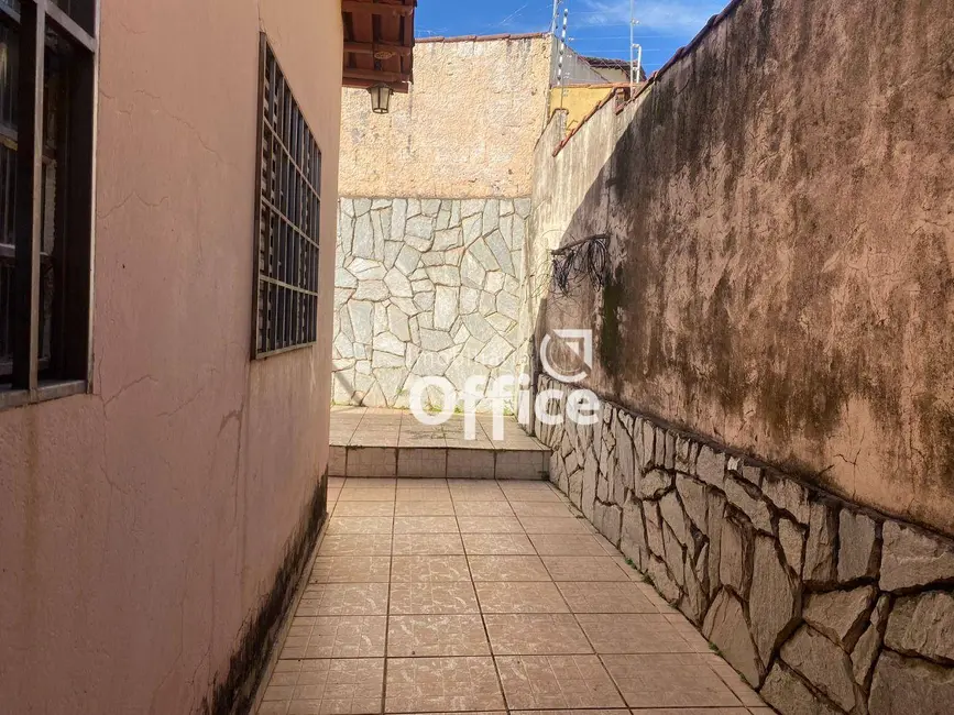 Casa com 2 quartos à venda, 240m2 em Jardim Alexandrina, Anapolis - GO - imagem 9 Foto 9 de Casa com 2 quartos à venda, 240m2 em Jardim Alexandrina, Anapolis - GO