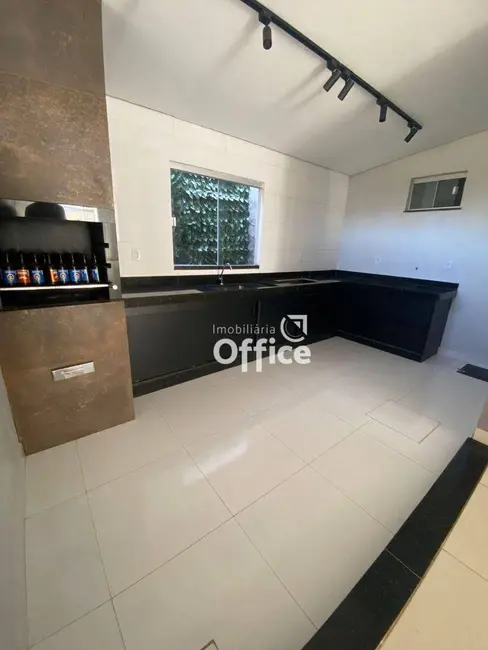 Foto 1 de Casa com 2 quartos à venda, 128m2 em São João, Anapolis - GO