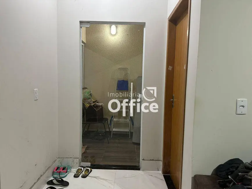 Foto 3 de Casa com 3 quartos à venda, 75m2 em Residencial Cerejeiras, Anapolis - GO