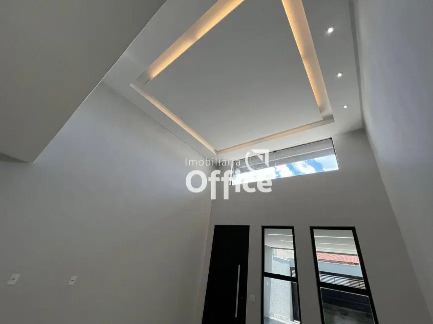 Foto 6 de Casa com 3 quartos à venda, 210m2 em Lourdes, Anapolis - GO