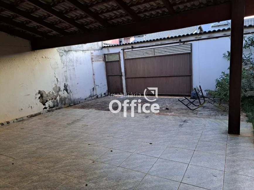 Casa com 3 quartos à venda, 300m2 em Setor Summerville, Anapolis - GO - imagem 6 Foto 6 de Casa com 3 quartos à venda, 300m2 em Setor Summerville, Anapolis - GO