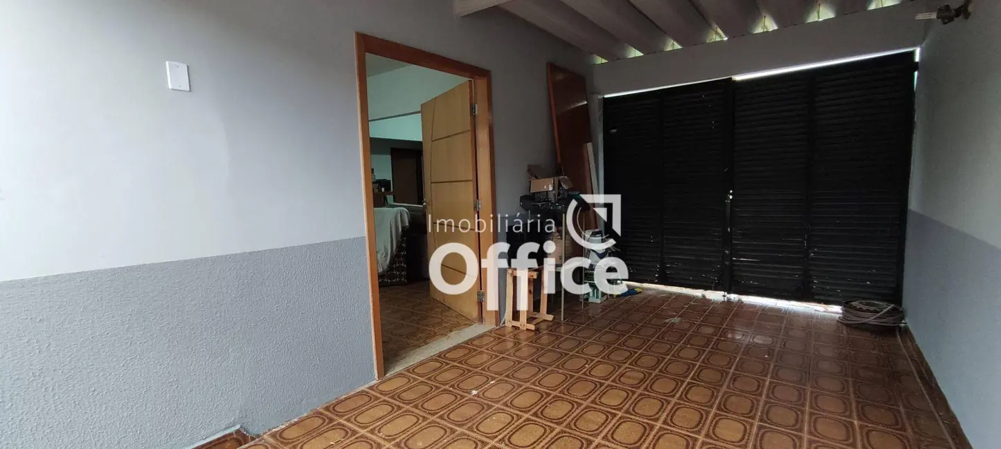 Foto 4 de Casa com 3 quartos à venda, 300m2 em Maracanã, Anapolis - GO