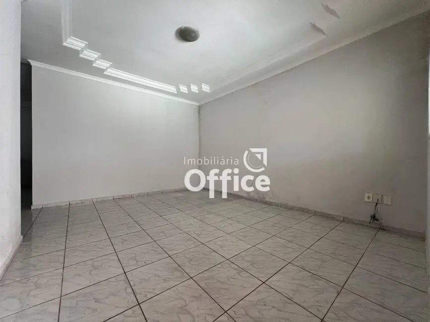 Casa com 3 quartos à venda, 167m2 em Setor Sul Jamil Miguel, Anapolis - GO - imagem 7 Foto 7 de Casa com 3 quartos à venda, 167m2 em Setor Sul Jamil Miguel, Anapolis - GO