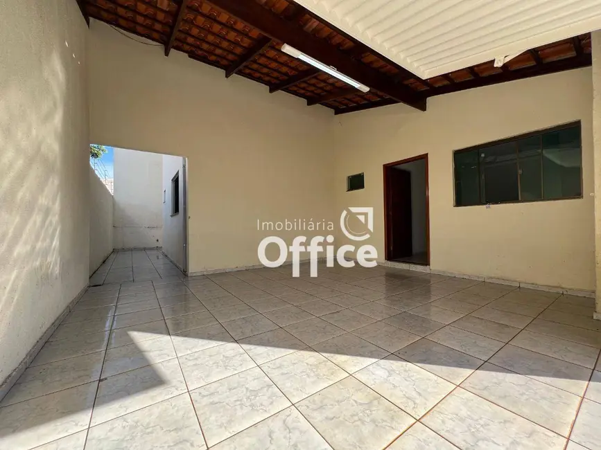 Casa com 3 quartos à venda, 167m2 em Setor Sul Jamil Miguel, Anapolis - GO - imagem 2 Foto 2 de Casa com 3 quartos à venda, 167m2 em Setor Sul Jamil Miguel, Anapolis - GO