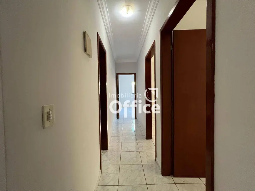 Casa com 3 quartos à venda, 167m2 em Setor Sul Jamil Miguel, Anapolis - GO - imagem 9 Foto 9 de Casa com 3 quartos à venda, 167m2 em Setor Sul Jamil Miguel, Anapolis - GO