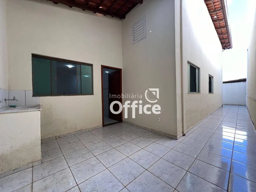 Casa com 3 quartos à venda, 167m2 em Setor Sul Jamil Miguel, Anapolis - GO - imagem 3 Foto 3 de Casa com 3 quartos à venda, 167m2 em Setor Sul Jamil Miguel, Anapolis - GO