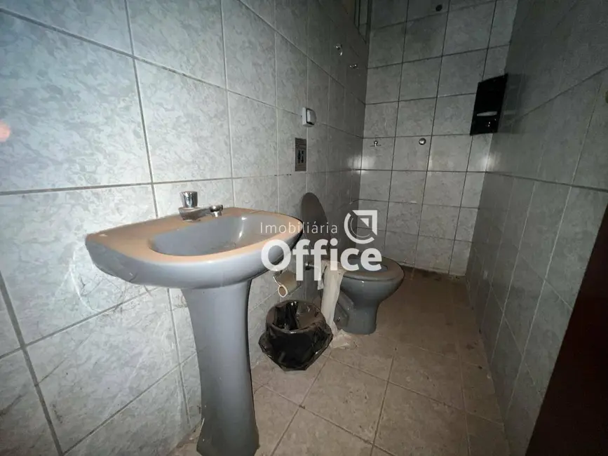 Foto 3 de Sala Comercial para alugar, 200m2 em Cidade Universitária, Anapolis - GO