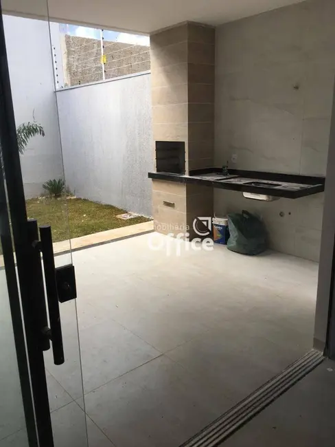 Casa com 3 quartos à venda, 200m2 em Jardim Itália, Anapolis - GO - imagem 4 Foto 4 de Casa com 3 quartos à venda, 200m2 em Jardim Itália, Anapolis - GO