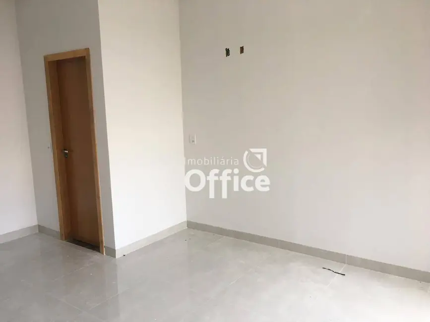 Casa com 3 quartos à venda, 200m2 em Jardim Itália, Anapolis - GO - imagem 8 Foto 8 de Casa com 3 quartos à venda, 200m2 em Jardim Itália, Anapolis - GO