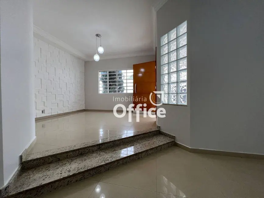 Foto 8 de Casa com 3 quartos à venda, 300m2 em Residencial Araujoville, Anapolis - GO