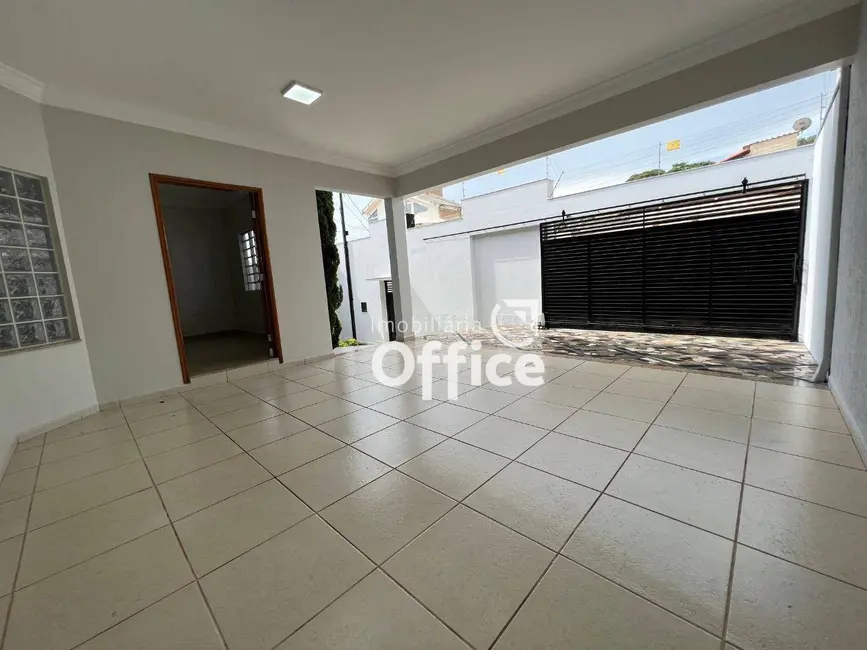 Foto 4 de Casa com 3 quartos à venda, 300m2 em Residencial Araujoville, Anapolis - GO