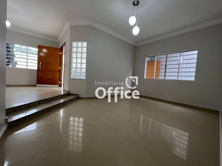Foto 9 de Casa com 3 quartos à venda, 300m2 em Residencial Araujoville, Anapolis - GO