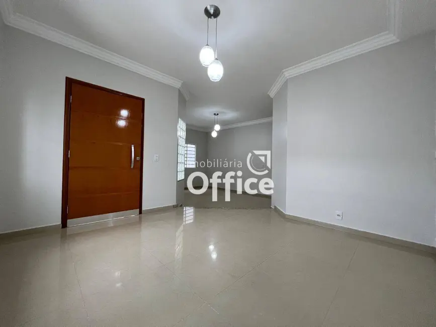 Foto 5 de Casa com 3 quartos à venda, 300m2 em Residencial Araujoville, Anapolis - GO