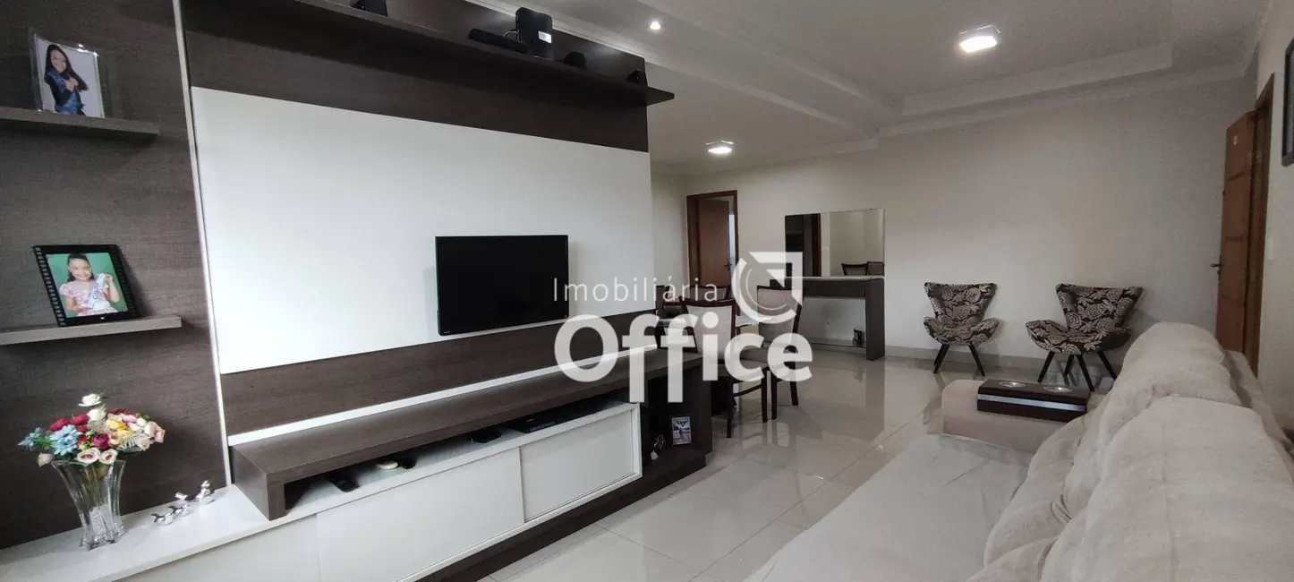 Foto 3 de Apartamento com 3 quartos à venda, 102m2 em Residencial Araujoville, Anapolis - GO