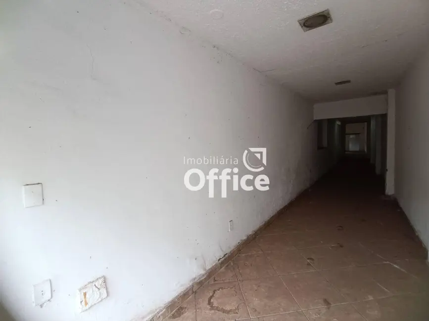 Foto 2 de Sala Comercial para alugar, 200m2 em Setor Central, Anapolis - GO