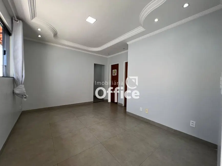 Casa com 2 quartos à venda, 250m2 em Residencial Reny Cury, Anapolis - GO - imagem 6 Foto 6 de Casa com 2 quartos à venda, 250m2 em Residencial Reny Cury, Anapolis - GO