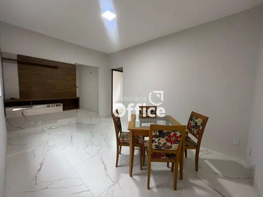 Foto 9 de Casa com 3 quartos à venda, 205m2 em Residencial Ayrton Senna, Anapolis - GO