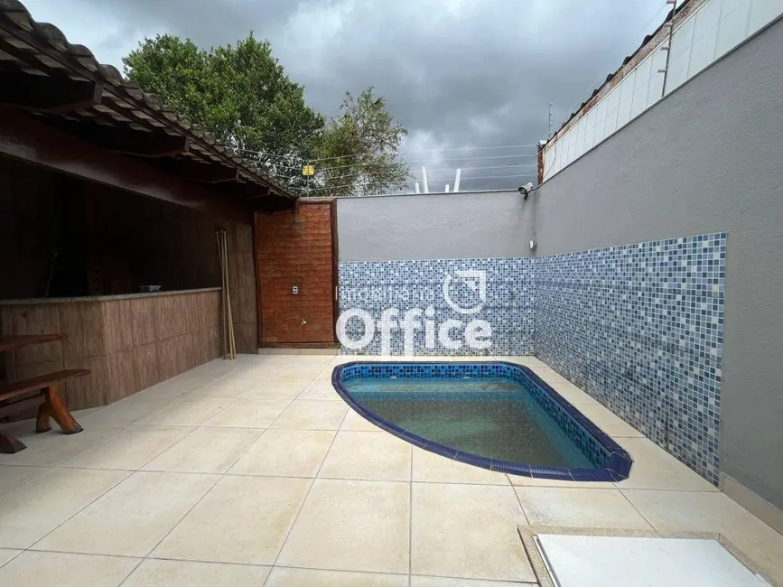 Foto 3 de Casa com 3 quartos à venda, 205m2 em Residencial Ayrton Senna, Anapolis - GO