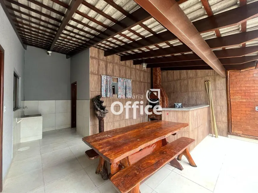 Foto 2 de Casa com 3 quartos à venda, 205m2 em Residencial Ayrton Senna, Anapolis - GO