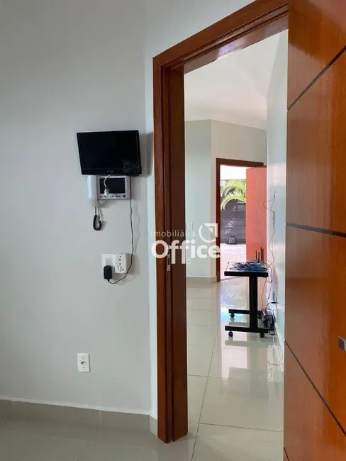 Foto 2 de Casa com 3 quartos à venda, 300m2 em Parque Brasília 2ª Etapa, Anapolis - GO