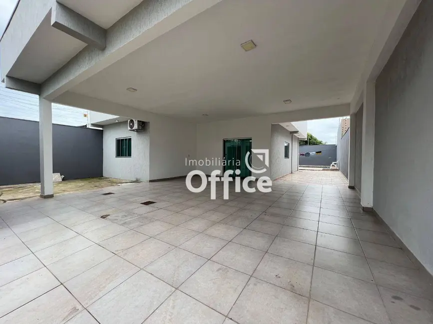 Foto 2 de Casa com 3 quartos à venda, 300m2 em Víviam Parque, Anapolis - GO