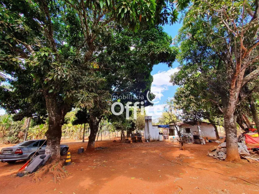 Chácara com 2 quartos à venda, 4200m2 em Chácaras Americanas, Anapolis - GO - imagem 3 Foto 3 de Chácara com 2 quartos à venda, 4200m2 em Chácaras Americanas, Anapolis - GO