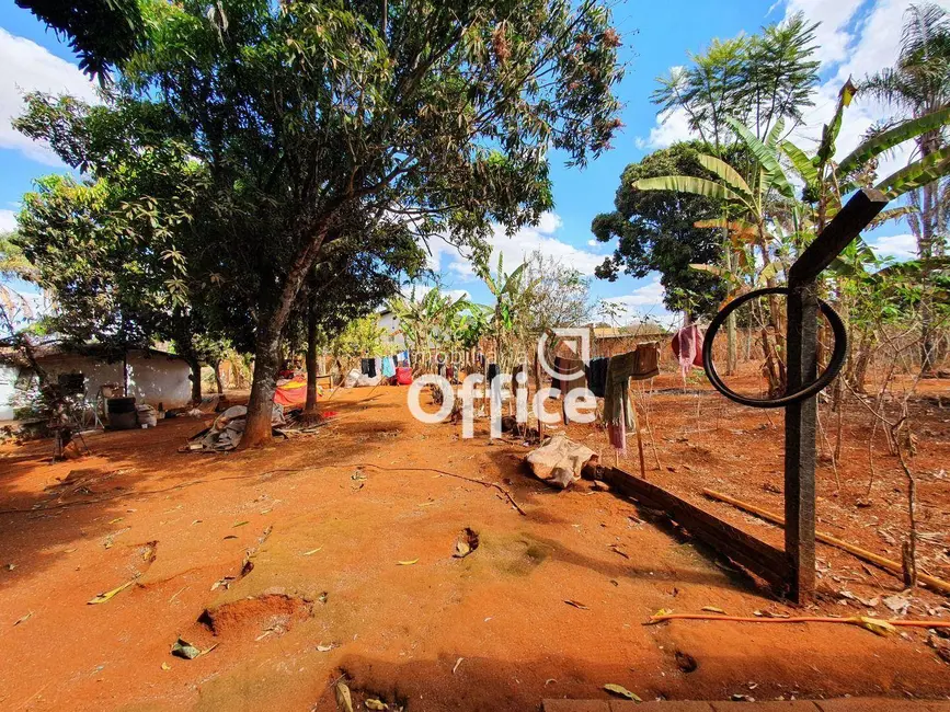 Chácara com 2 quartos à venda, 4200m2 em Chácaras Americanas, Anapolis - GO - imagem 4 Foto 4 de Chácara com 2 quartos à venda, 4200m2 em Chácaras Americanas, Anapolis - GO