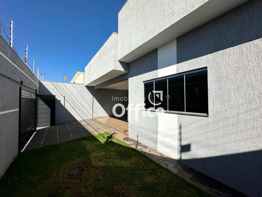 Casa com 3 quartos à venda, 204m2 em Residencial Flor do Cerrado, Anapolis - GO - imagem 4 Foto 4 de Casa com 3 quartos à venda, 204m2 em Residencial Flor do Cerrado, Anapolis - GO