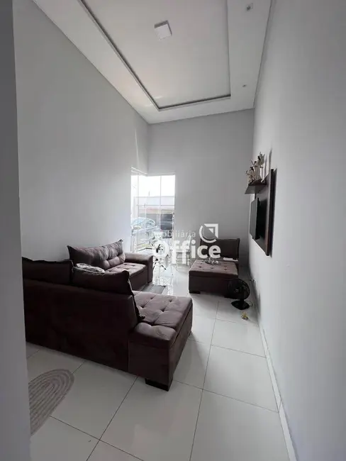 Foto 2 de Casa com 3 quartos à venda, 176m2 em Setor Summerville, Anapolis - GO