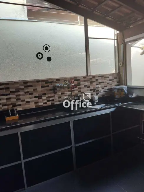 Casa com 3 quartos à venda, 300m2 em Setor Summerville, Anapolis - GO - imagem 8 Foto 8 de Casa com 3 quartos à venda, 300m2 em Setor Summerville, Anapolis - GO