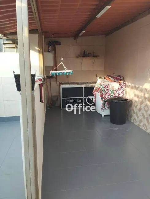 Casa com 3 quartos à venda, 300m2 em Setor Summerville, Anapolis - GO - imagem 4 Foto 4 de Casa com 3 quartos à venda, 300m2 em Setor Summerville, Anapolis - GO