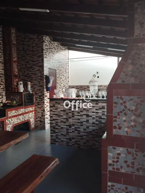 Casa com 3 quartos à venda, 300m2 em Setor Summerville, Anapolis - GO - imagem 6 Foto 6 de Casa com 3 quartos à venda, 300m2 em Setor Summerville, Anapolis - GO