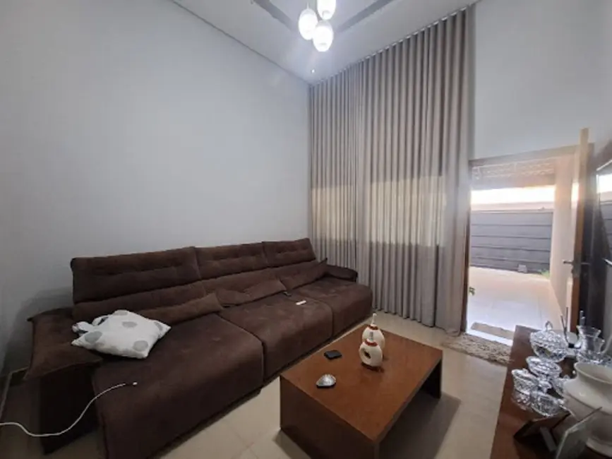 Foto 5 de Casa com 3 quartos à venda, 200m2 em Residencial Flor do Cerrado, Anapolis - GO