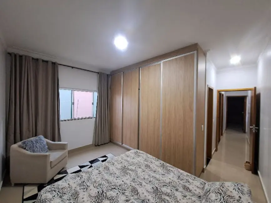 Foto 9 de Casa com 3 quartos à venda, 200m2 em Residencial Flor do Cerrado, Anapolis - GO