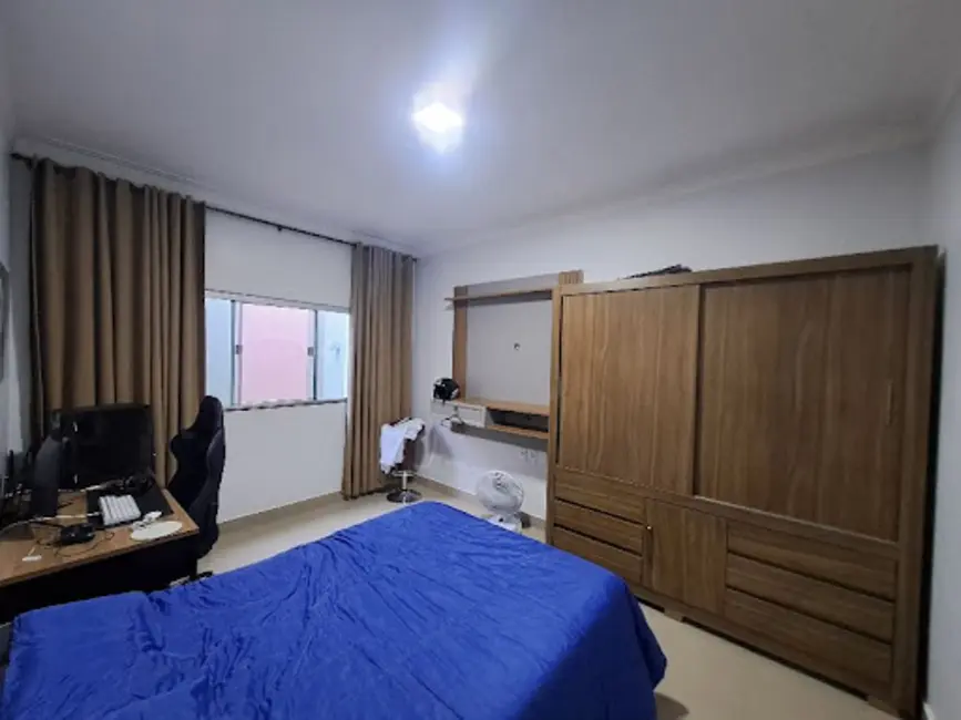 Foto 8 de Casa com 3 quartos à venda, 200m2 em Residencial Flor do Cerrado, Anapolis - GO