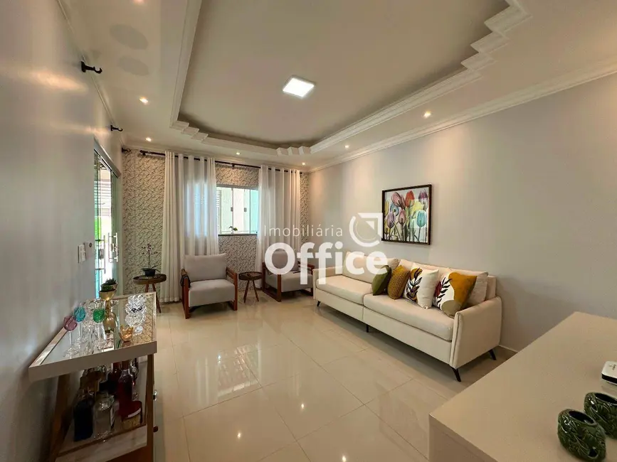 Foto 4 de Casa com 3 quartos à venda, 300m2 em Residencial Flor do Cerrado, Anapolis - GO
