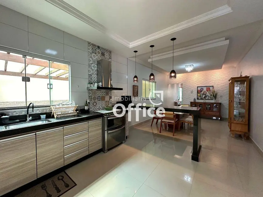 Foto 9 de Casa com 3 quartos à venda, 300m2 em Residencial Flor do Cerrado, Anapolis - GO